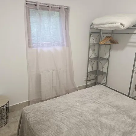 Maison Aux Pieds Des Sources De La Drôme Casa de Férias *